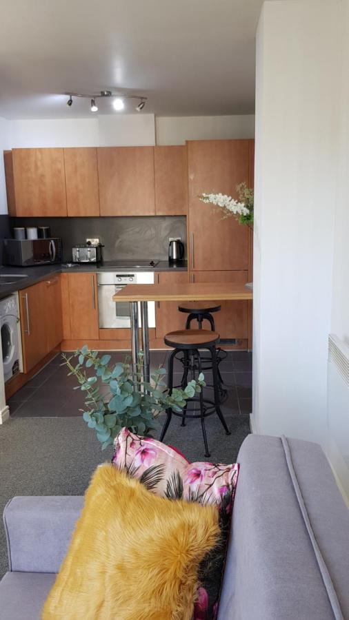 City Centre 1 Bed Apartment With Free On Site Parking With Cctv By Lets Relocations Бірмінгем Екстер'єр фото